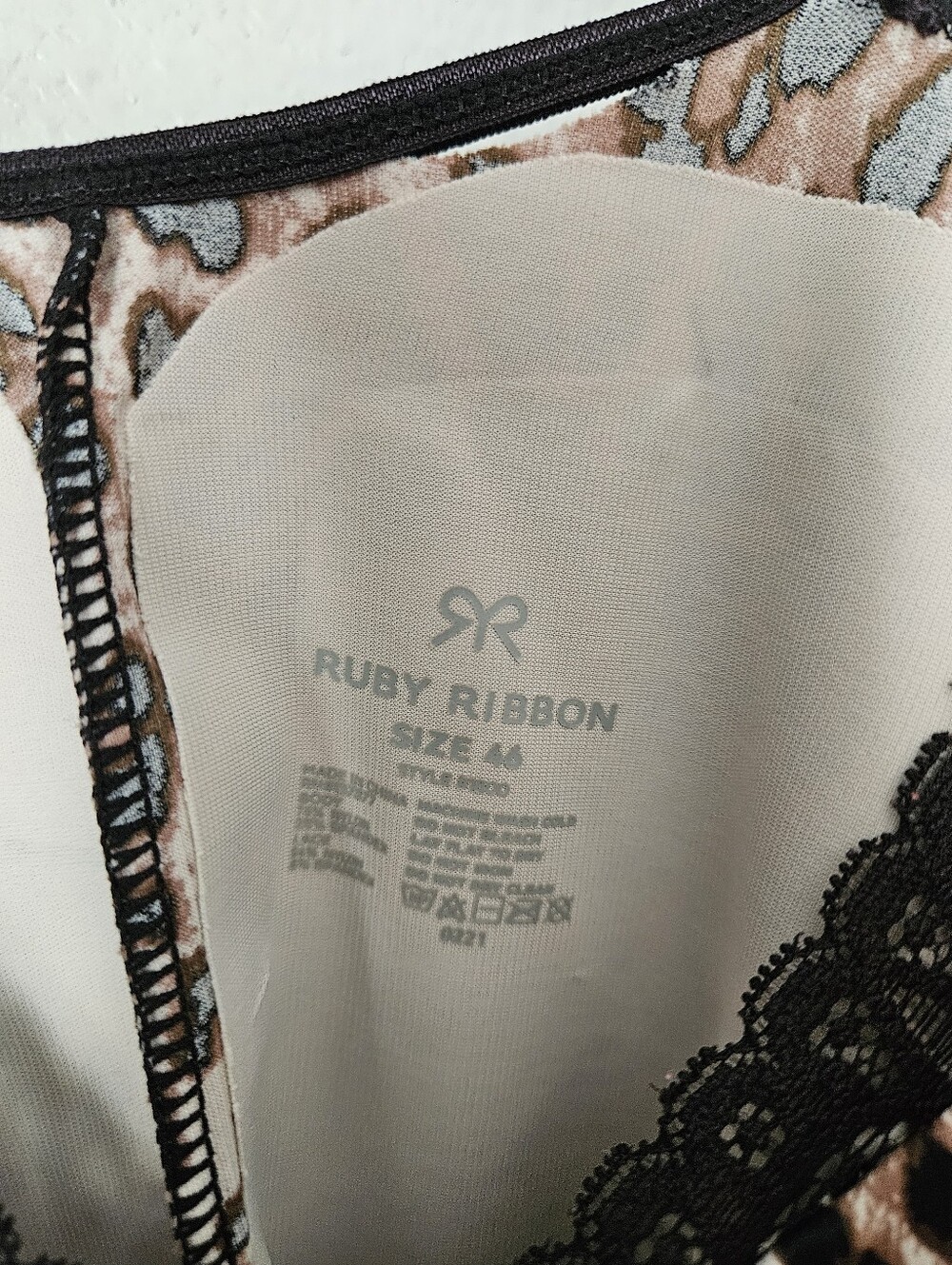 Ruby Ribbon Cheetah Cami 46 Lace Compression - Picture 3 of 6